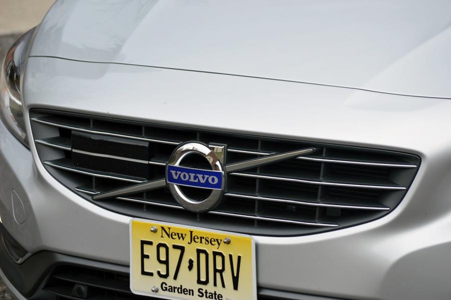  Volvo S60 T6 Drive-E 2015 года  (фото 16 из 18)